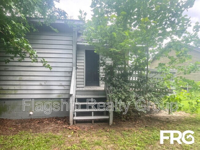 Building Photo - 205 Wyndham Cir