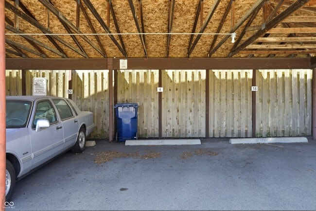 Building Photo - 4 Druid Hill Ct