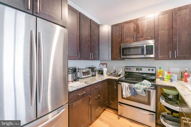 Building Photo - 1110 South St