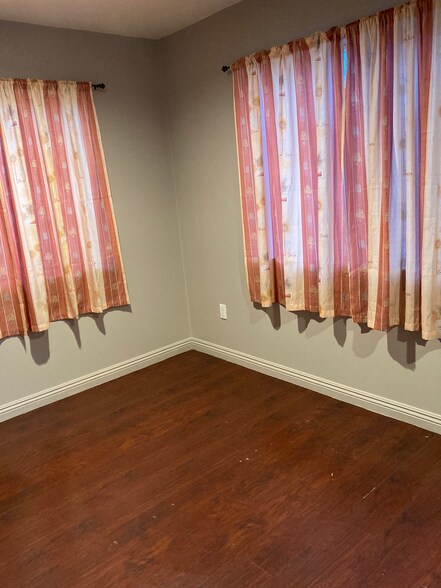 Building Photo - 11732 Killian St