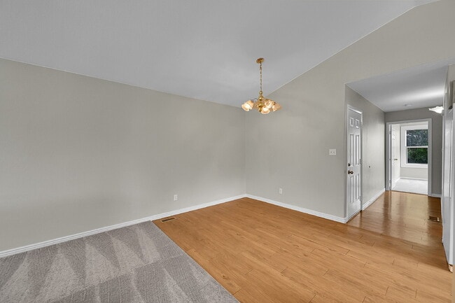 Building Photo - $2,795.00, 4 bed, 2.5 bath, located in Eng...
