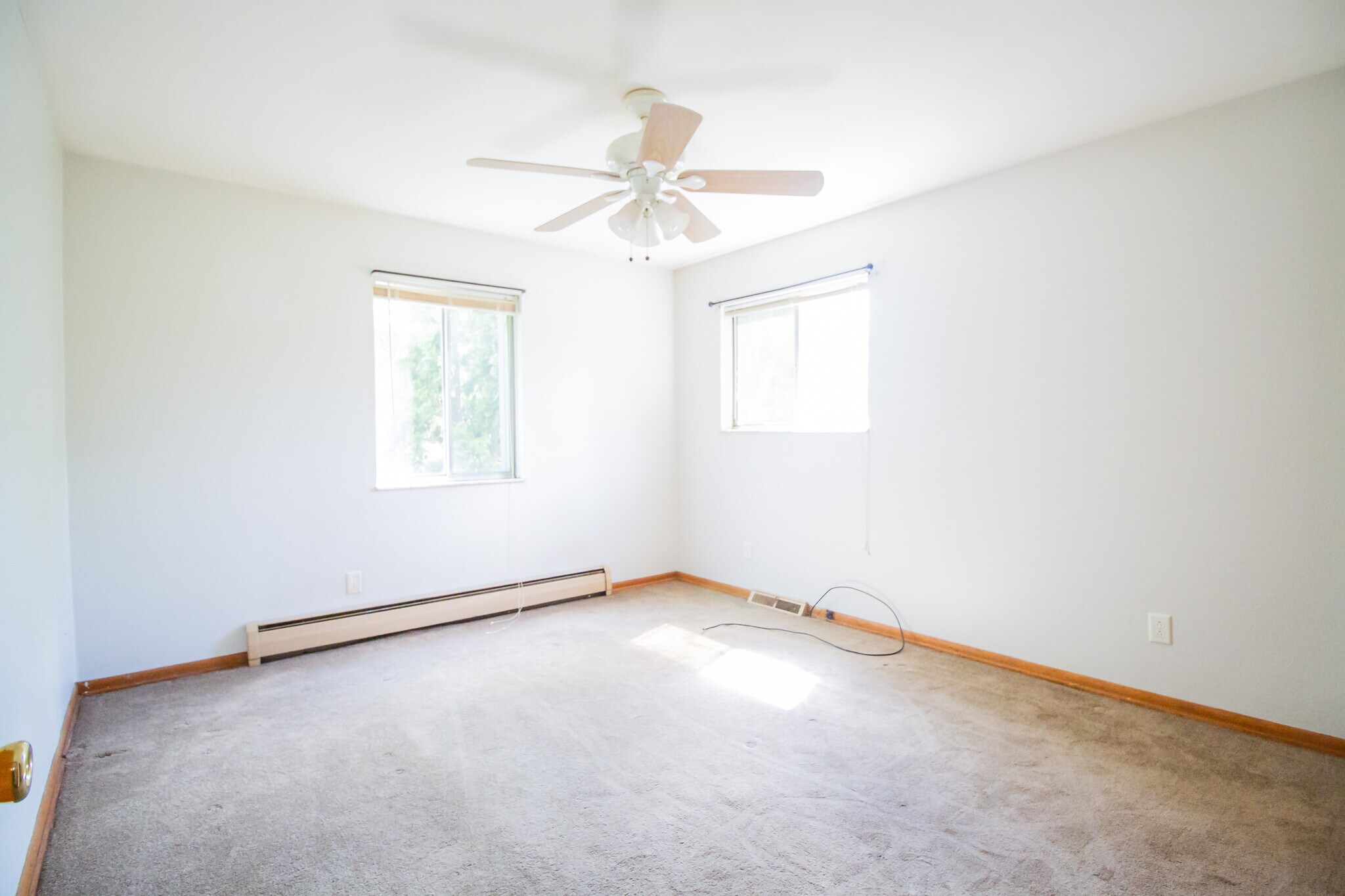 Building Photo - 3048 Carskaddon Ave