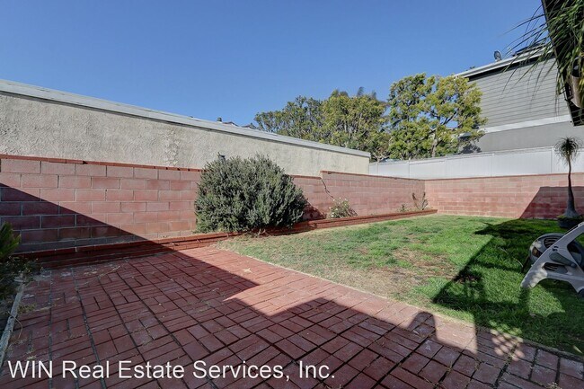 Building Photo - 3 br, 1.5 bath House - 1905 Curtis Ave