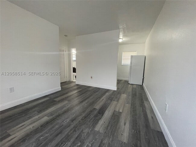 Building Photo - 15940 NE 19th Pl