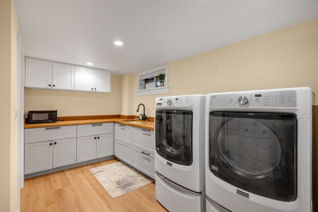 Building Photo - 8324 23rd Ave NW