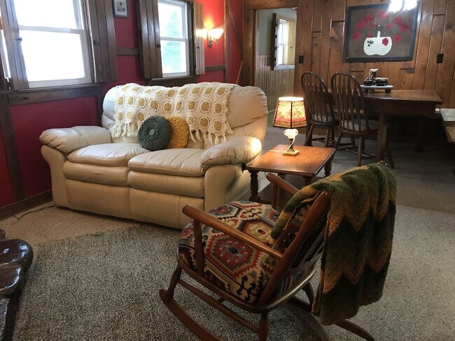 Building Photo - 164 Eddie Martin Rd