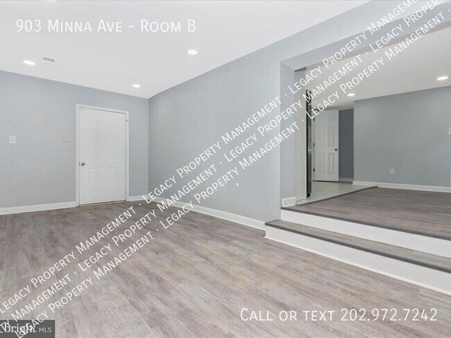 Building Photo - 903 Minna Ave