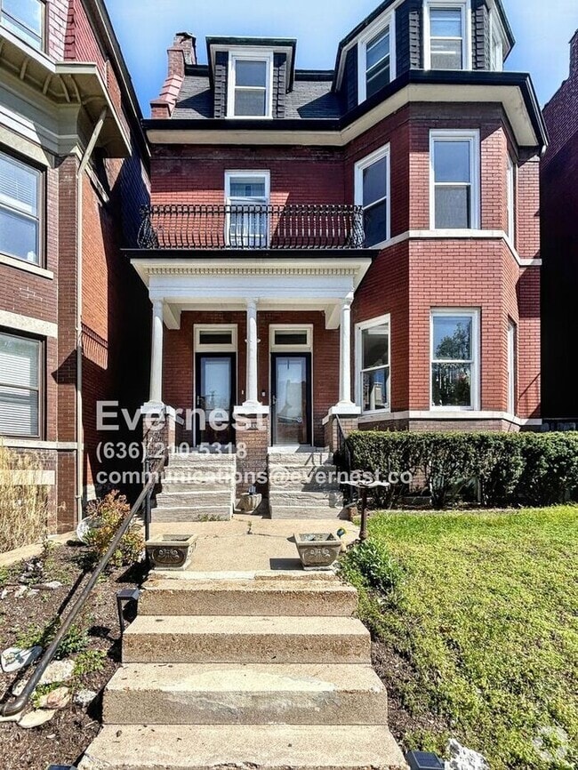 Building Photo - 4-Bedroom, 2-Bathroom Home in a Convenient...