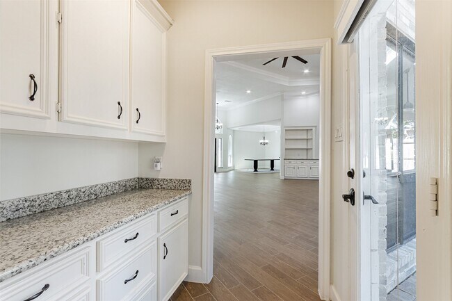 Building Photo - 11630 Snowmass Dr