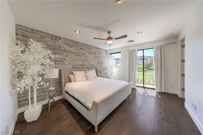 Building Photo - 1501 Foothills Village Dr