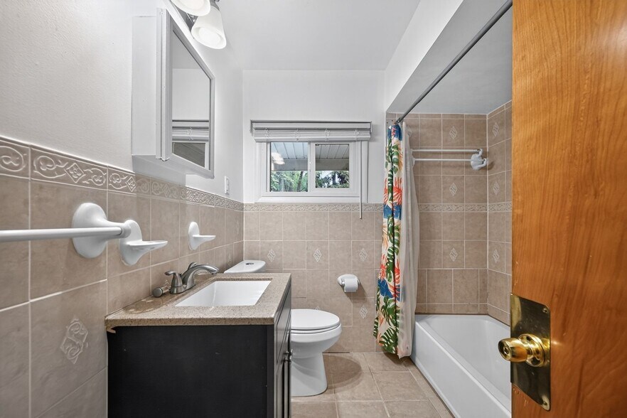 Building Photo - 20880 Avon Ln