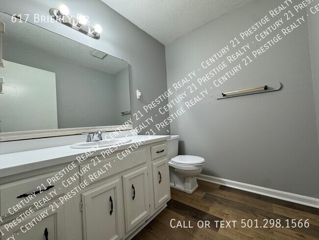 Building Photo - 617 Brierly Dr