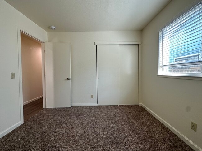 Building Photo - 8613 Tiogawoods Dr
