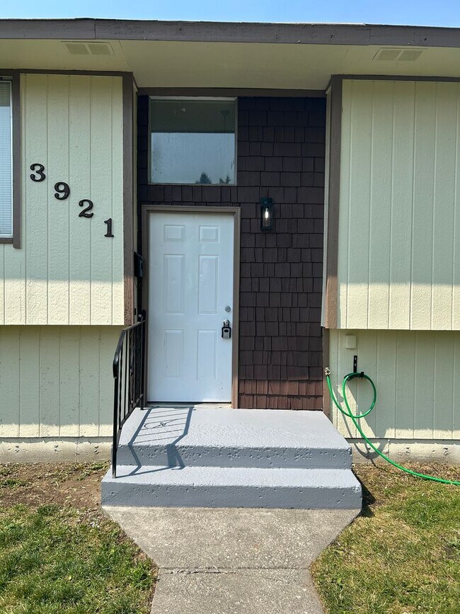Building Photo - Fantastic Opportunity To Call This Wonderful Property Home!!!