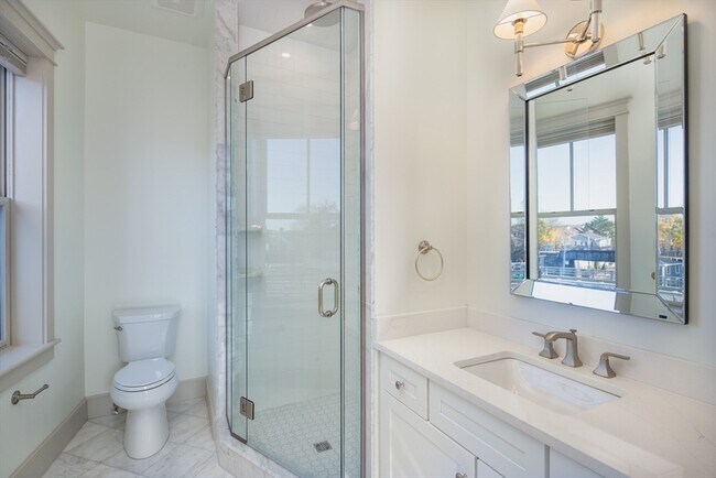 Building Photo - 6 Market St