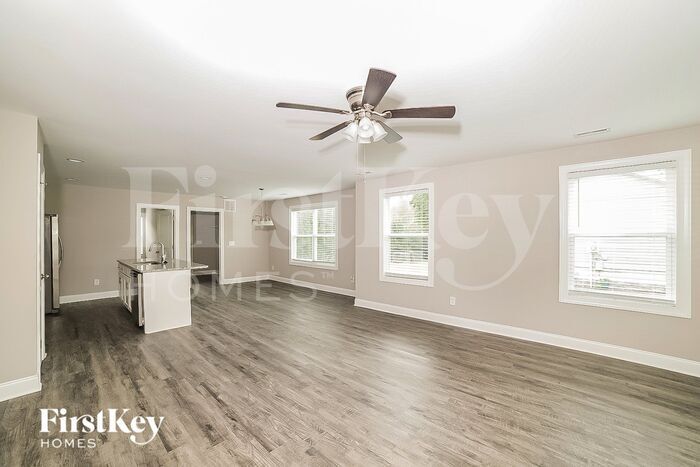 Building Photo - 131 Fir Dr