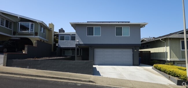 Building Photo - 2480 Ardee Ln