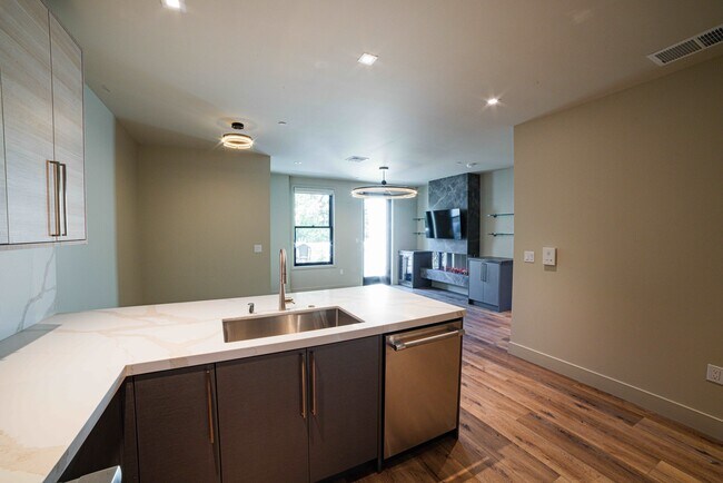 Building Photo - Rhine House Lofts