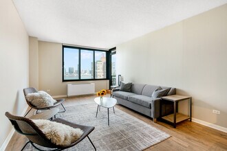 Building Photo - 99 Battery Pl