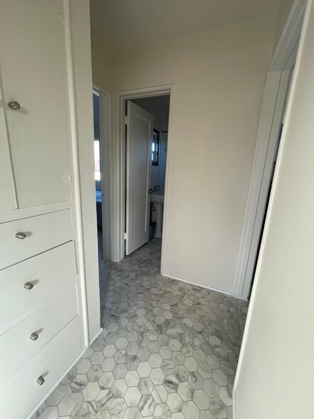 Building Photo - 4400 N Lakewood Blvd