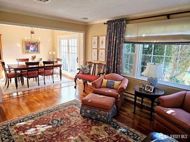 Building Photo - 663 Yorktown Ln