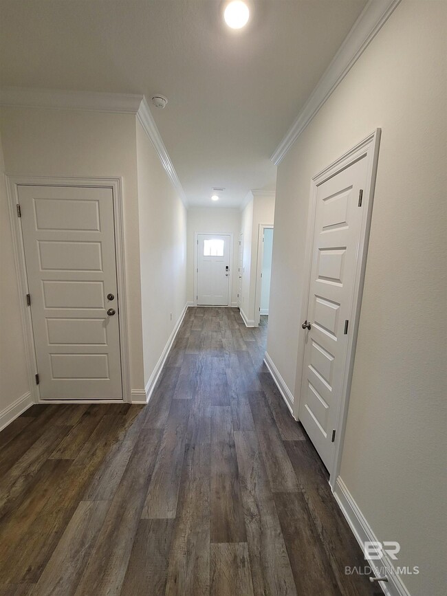 Building Photo - 14630 Dayton Cir