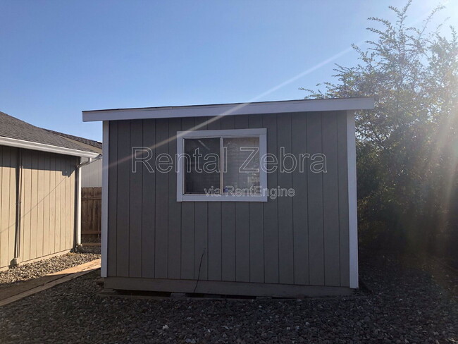 Building Photo - 1891 Santa Monica St