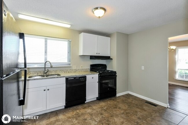 Building Photo - 4915 Sefton Dr