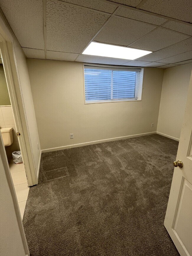 Building Photo - 10739 E Crestridge Cir