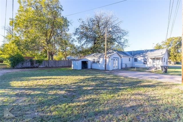 Building Photo - 301 S Mockingbird Ln