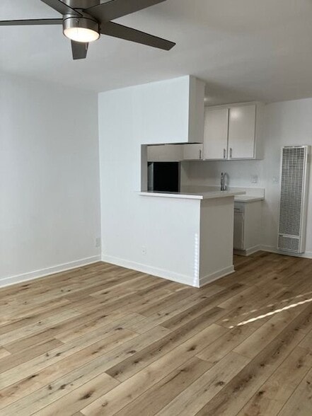 Building Photo - 333 Vernon Ave