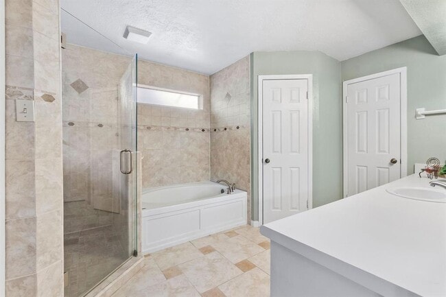 Building Photo - 719 Shenandoah Dr