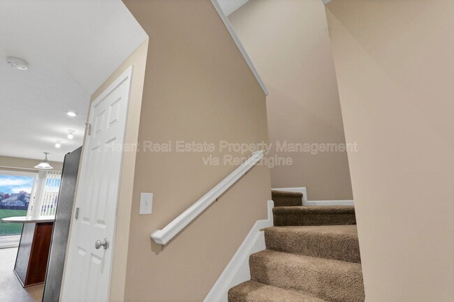 Building Photo - 7449 Sugarbark Dr