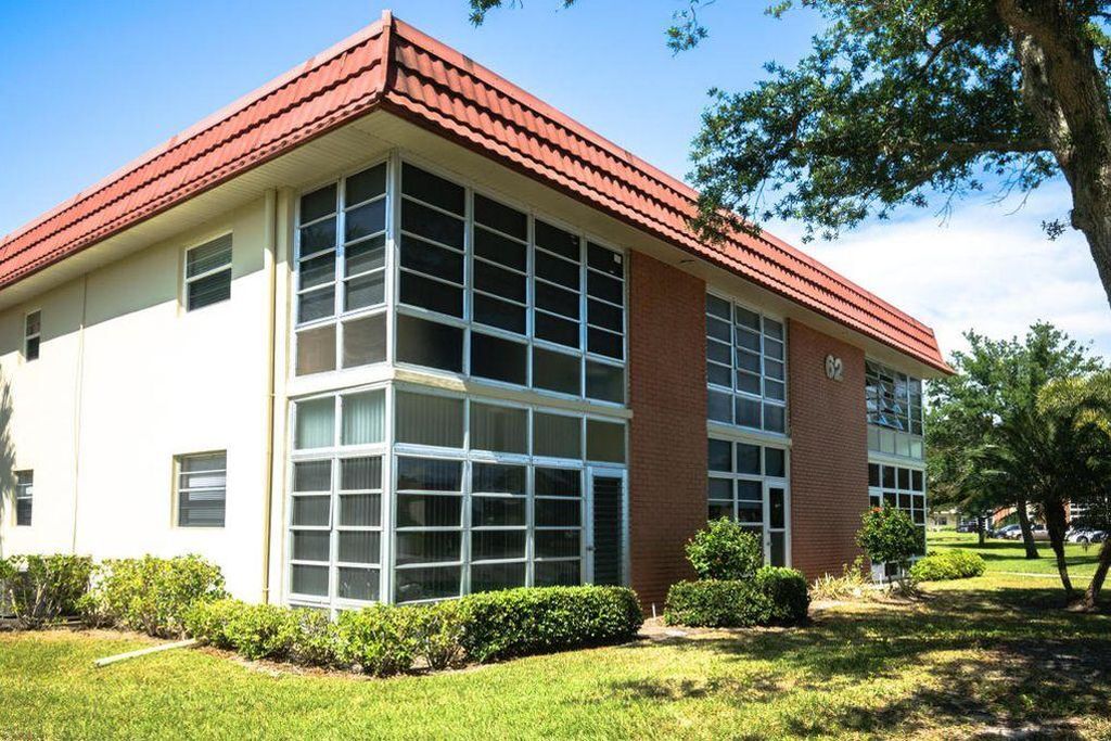 Building Photo - 62 Woodland Dr