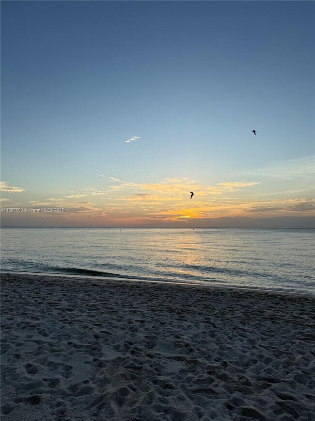 Building Photo - 881 Ocean Dr