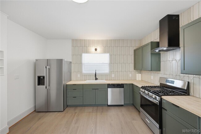 Building Photo - 444 W Ferry St