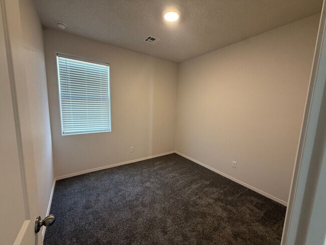 Building Photo - 2473 Eglisfield Lp