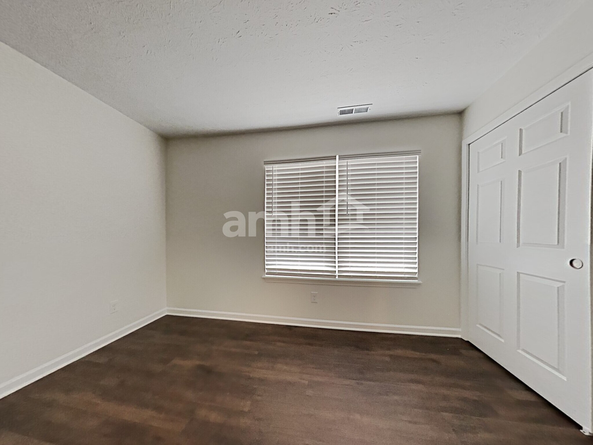 Building Photo - 6581 Daisy Hill Ct