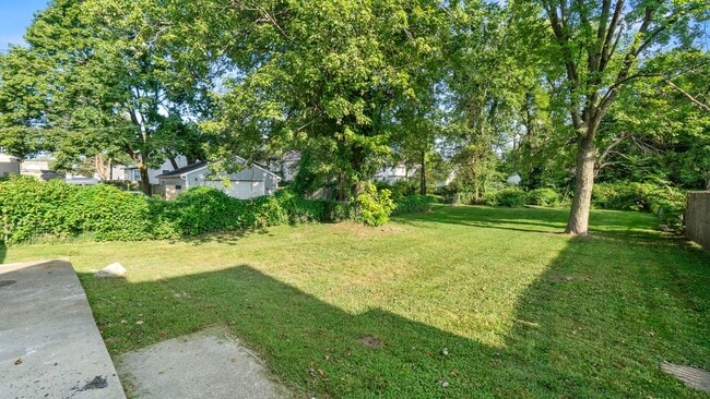 Building Photo - COMING SOON! 3 Bedroom House