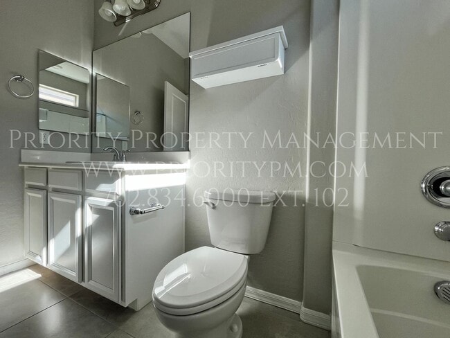 Building Photo - ~~Stunning SW Beauty! 4 Bedroom ~ 3.5 Bath + Bonus Room! 3500+ Sq. Ft