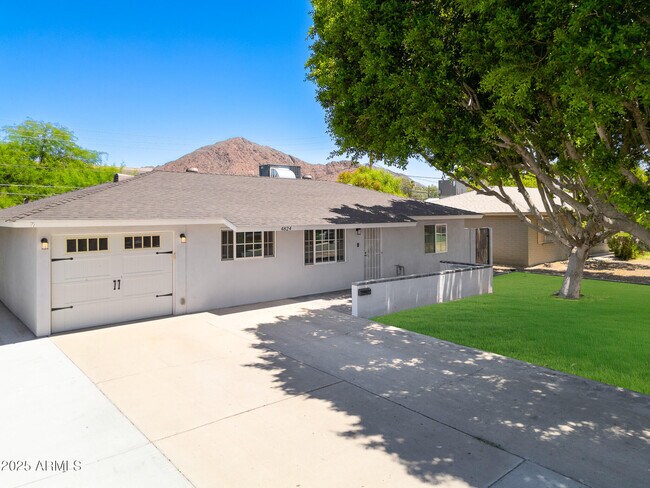 Primary Photo - 4824 E Amelia Ave