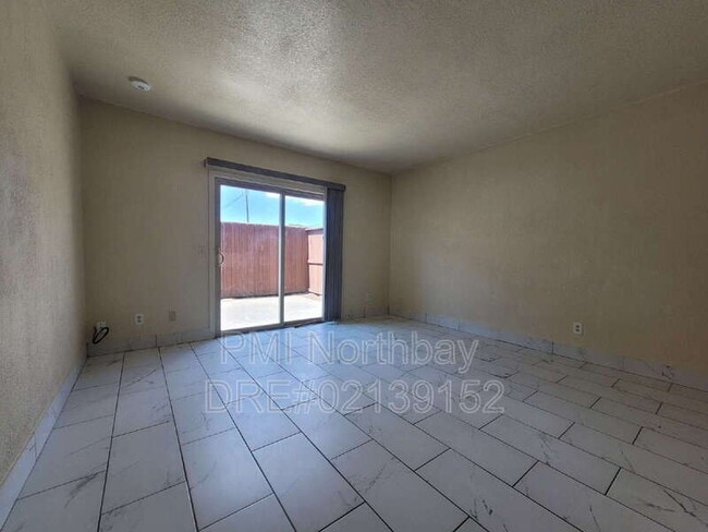 Building Photo - 1206 Dana Dr