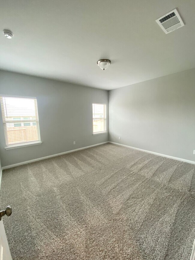 Building Photo - COMING SOON - MID MAY