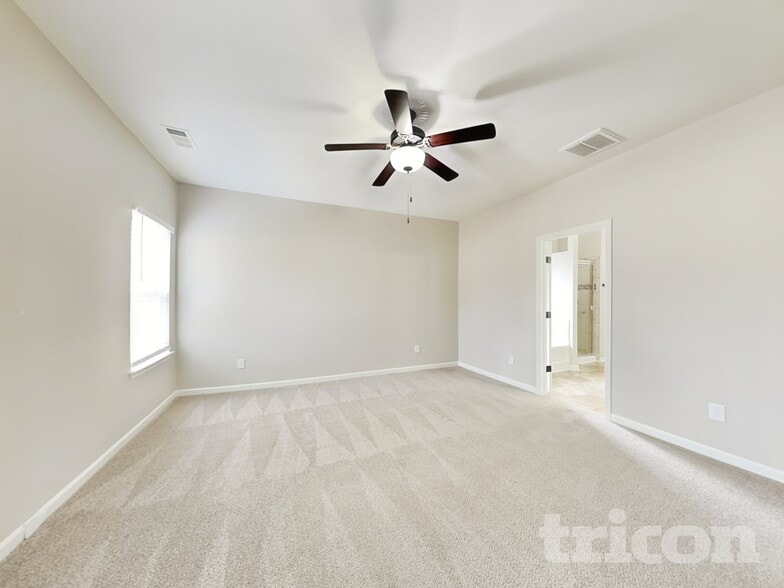 Building Photo - 616 Fredericksburg Dr