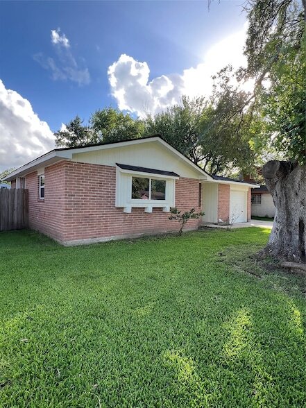 Building Photo - 5023 Ridgestone St