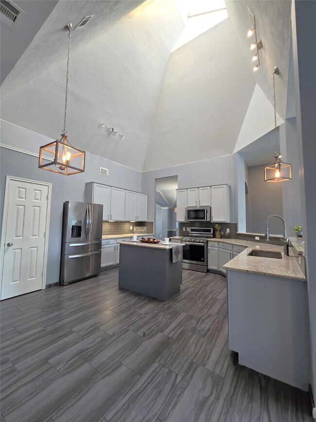 Building Photo - 2614 Parkbriar Ln