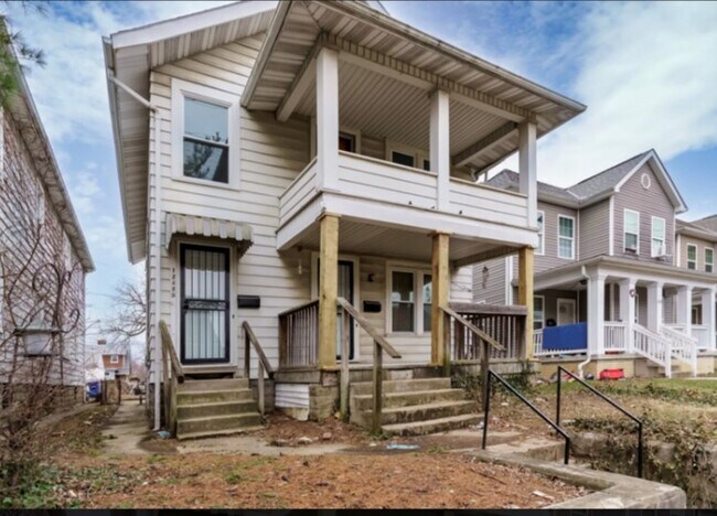 Building Photo - 1249 N 5th St