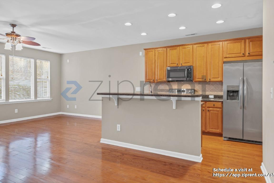 Building Photo - 237 Murray Glen Dr