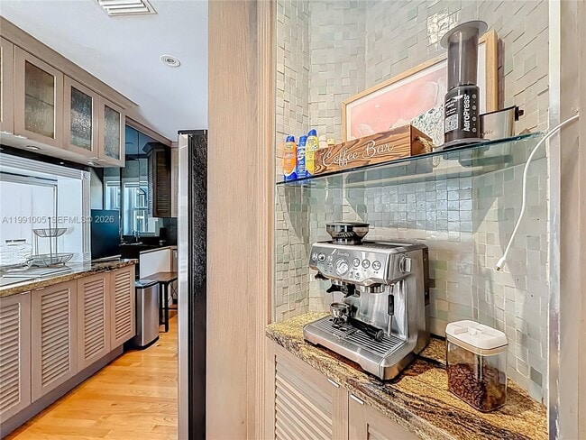 Building Photo - 1419 NE 4th Ct