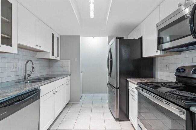 Building Photo - 14777 Wunderlich Dr